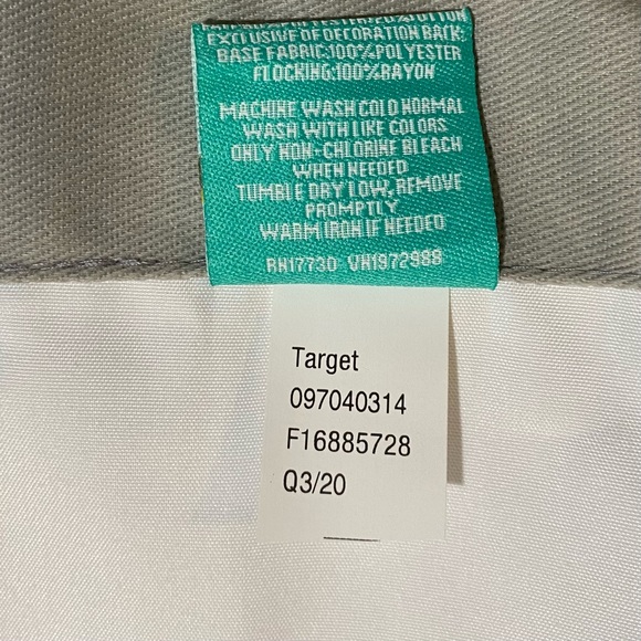 Pillowfort Light-Blocking Curtain - One Panel 95" L x 42" W (1) - Picture 2 of 6